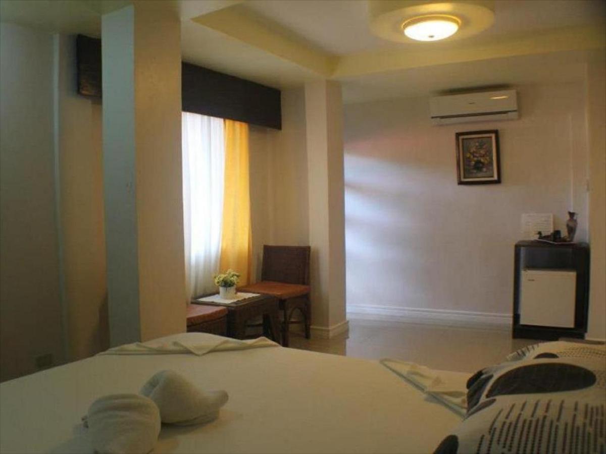 Oyo 621 De Loro Inn Puerto Princesa Dış mekan fotoğraf